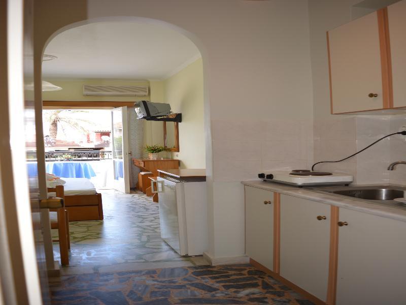 Montes Apartments & Studios Αλυκανάς Εξωτερικό φωτογραφία